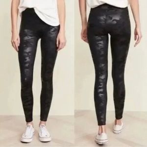 Spanx Black Faux Leather Camo Leggings Size Small